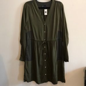Gap Long Sleeved Button Down Dress in Dark Green